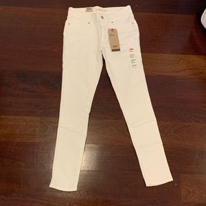 levi’s 711 white skinny jeans